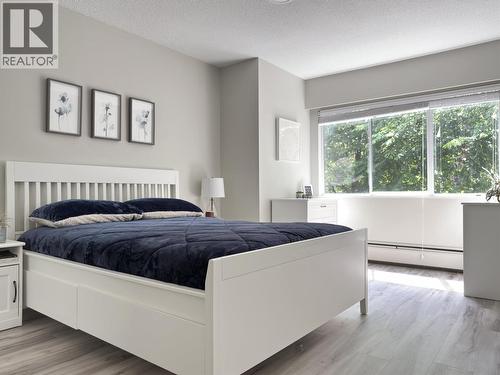 1923 Parker Street, Vancouver, BC - Indoor Photo Showing Bedroom