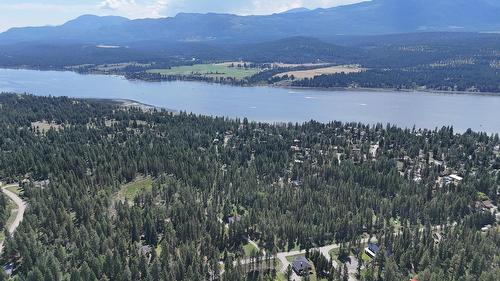 Lake Road, Windermere, BC 