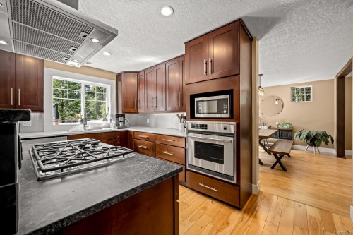 580 Brent Rd, Comox, BC 