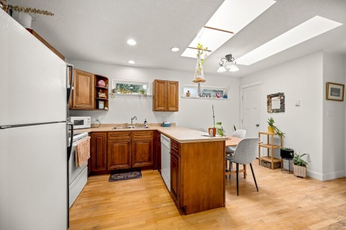 580 Brent Rd, Comox, BC 