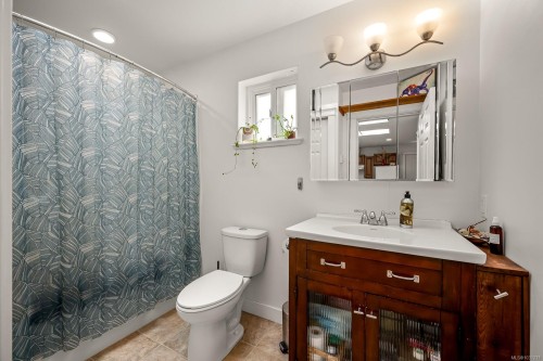 580 Brent Rd, Comox, BC 