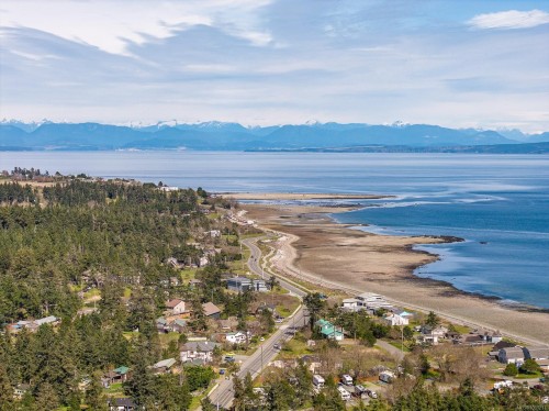 580 Brent Rd, Comox, BC 