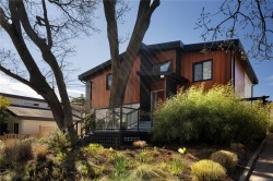 338 Foul Bay Rd Victoria, BC V8S 4G7