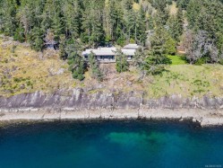 1369 Mackinnon Rd Pender Island, BC V0N 2M1