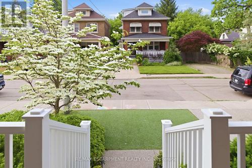 Quiet, calm, and no maintenance gardens. - 73 Arkell Street, Hamilton, ON - Outdoor