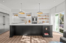 4-4583 Wilkinson Rd Saanich, BC V8Z 5C3