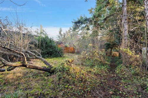 10211 Resthaven Dr, Sidney, BC 