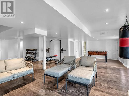 96 Mount Crescent, Essa, ON - Indoor Photo Showing Living Room