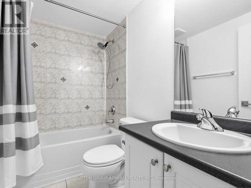 96 Mount Crescent, Essa, ON - Indoor Photo Showing Bathroom