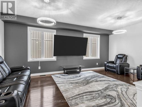 96 Mount Crescent, Essa, ON - Indoor