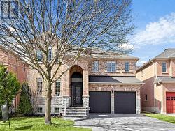 36 CANELLI HEIGHTS COURT Vaughan, ON L4J 8V5