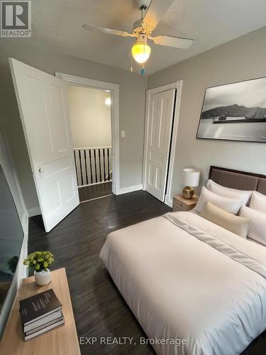 17 Victoria Avenue, Cambridge, ON - Indoor Photo Showing Bedroom