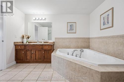 93 Washburn Drive, Guelph (Grange Road), ON - Indoor Photo Showing Bathroom