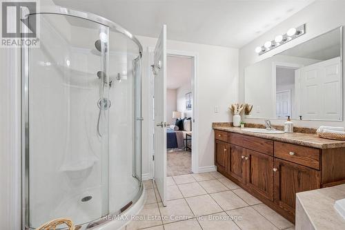 93 Washburn Drive, Guelph (Grange Road), ON - Indoor Photo Showing Bathroom