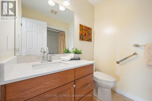21 - 19 Somerset Drive, Norfolk (Port Dover), ON - Indoor Photo Showing Bathroom