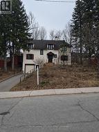 290 HOLMWOOD AVENUE  Ottawa, ON K1S 2R3
