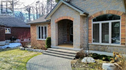 6 Lloyd Cook Drive E, Springwater, ON - Outdoor