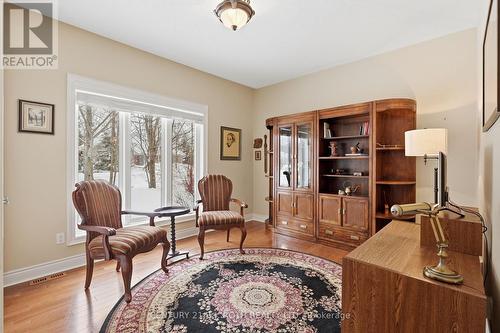 6 Lloyd Cook Drive E, Springwater, ON - Indoor