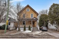 478 HILSON AVENUE  Ottawa, ON K1Z 6C5