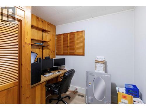 590 Brenda Road, Kelowna, BC - Indoor