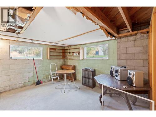 590 Brenda Road, Kelowna, BC - Indoor