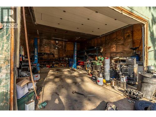 590 Brenda Road, Kelowna, BC - Indoor Photo Showing Garage