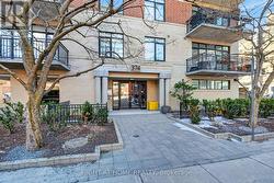 901 - 374 COOPER STREET  Ottawa, ON K2P 2P4