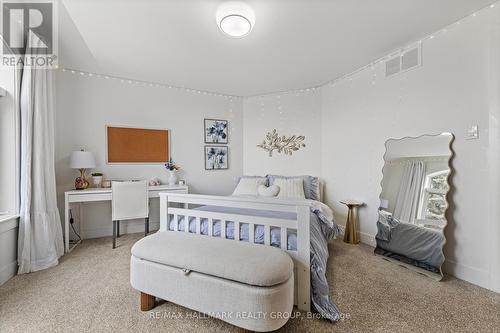 91 Shaughnessy Crescent, Ottawa, ON - Indoor Photo Showing Bedroom