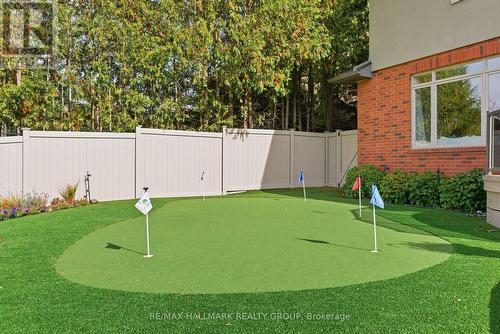Putting green - 91 Shaughnessy Crescent, Ottawa, ON - Outdoor