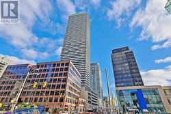 3310 - 2221 YONGE STREET Toronto, ON M4S 0B8