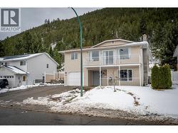2727 QU'APPELLE Boulevard Kamloops, BC V2E 2J9