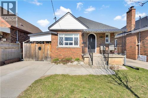 20 BARONS Avenue S  Hamilton, ON L8K 2X9
