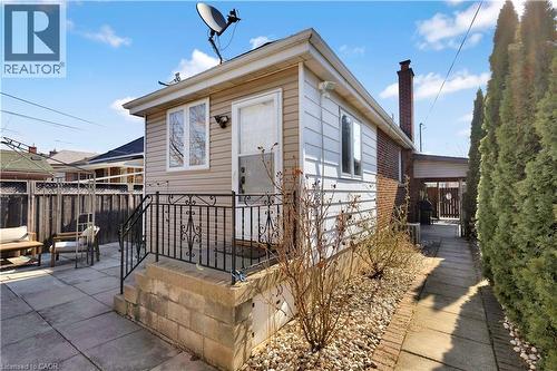 20 Barons Avenue S, Hamilton, ON - Outdoor