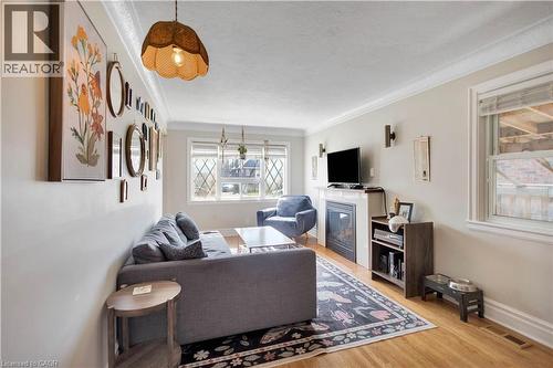 20 Barons Avenue S, Hamilton, ON - Indoor Photo Showing Other Room
