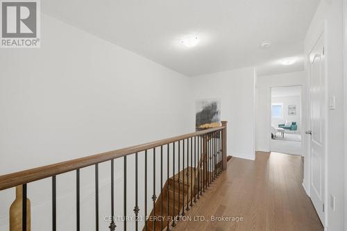 32 Mountainside Crescent, Whitby, ON - Indoor Photo Showing Other Room
