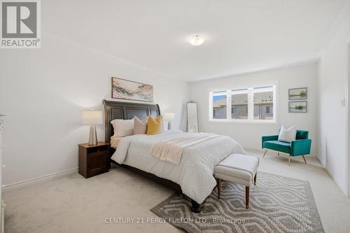 32 Mountainside Crescent, Whitby, ON - Indoor Photo Showing Bedroom