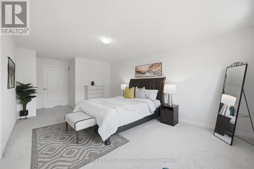 32 Mountainside Crescent, Whitby, ON - Indoor Photo Showing Bedroom