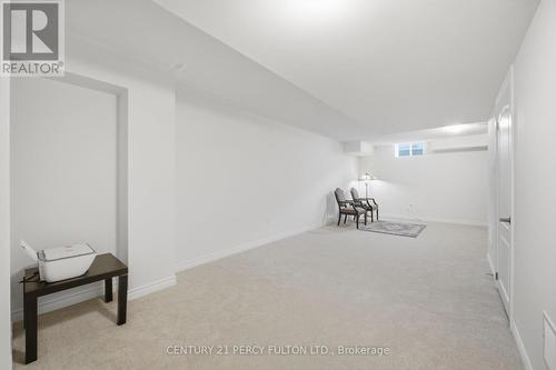 32 Mountainside Crescent, Whitby, ON - Indoor Photo Showing Other Room