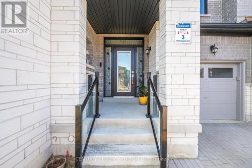 32 Mountainside Crescent, Whitby, ON - Outdoor With Exterior