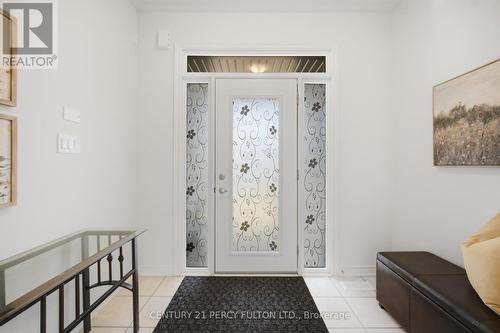 32 Mountainside Crescent, Whitby, ON - Indoor Photo Showing Other Room