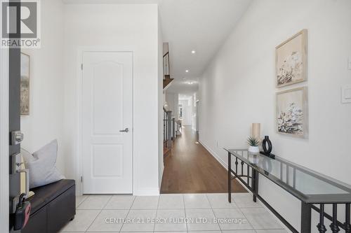 32 Mountainside Crescent, Whitby, ON - Indoor Photo Showing Other Room