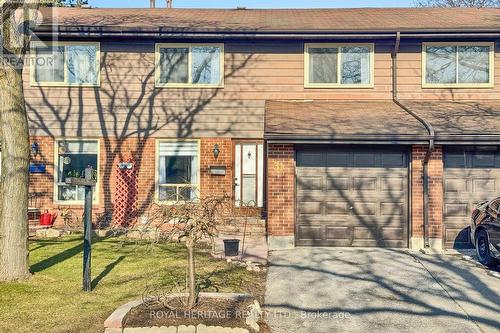 31 - 155 GLOVERS ROAD  Oshawa, ON L1G 7A4