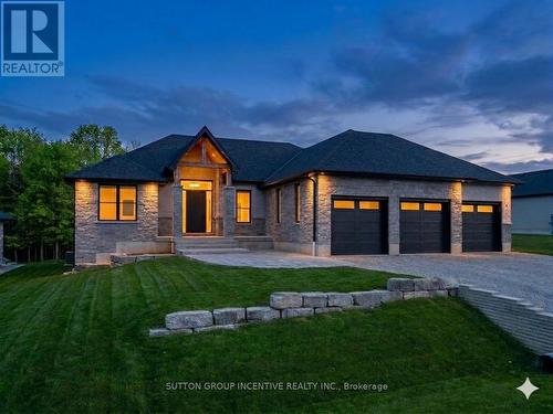 5 JEAN MILLER COURT  Springwater, ON L9X 2B1