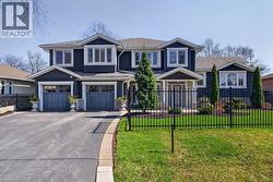 1374 SECORD Avenue Oakville, ON L6L 2L1