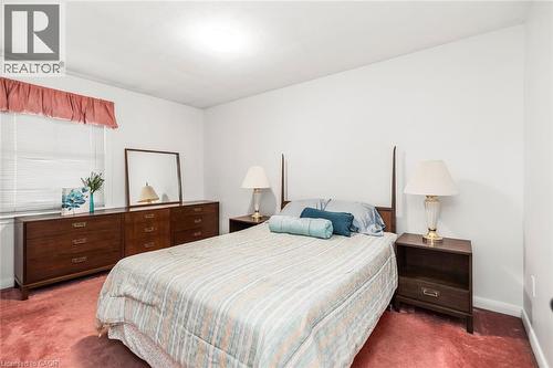 124 Broker Drive, Hamilton, ON - Indoor Photo Showing Bedroom