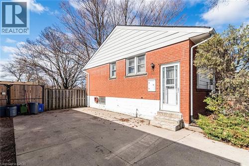 124 Broker Drive, Hamilton, ON - Outdoor