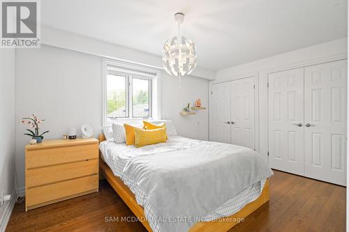 492 Country Club Crescent, Mississauga, ON - Indoor Photo Showing Bedroom