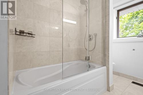 492 Country Club Crescent, Mississauga, ON - Indoor Photo Showing Bathroom