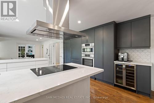 492 Country Club Crescent, Mississauga, ON - Indoor Photo Showing Kitchen