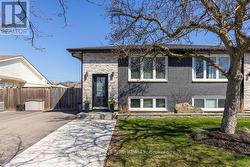 22 FOX TRAIL DRIVE St. Catharines (Rykert/Vansickle), ON L2S 3T7
